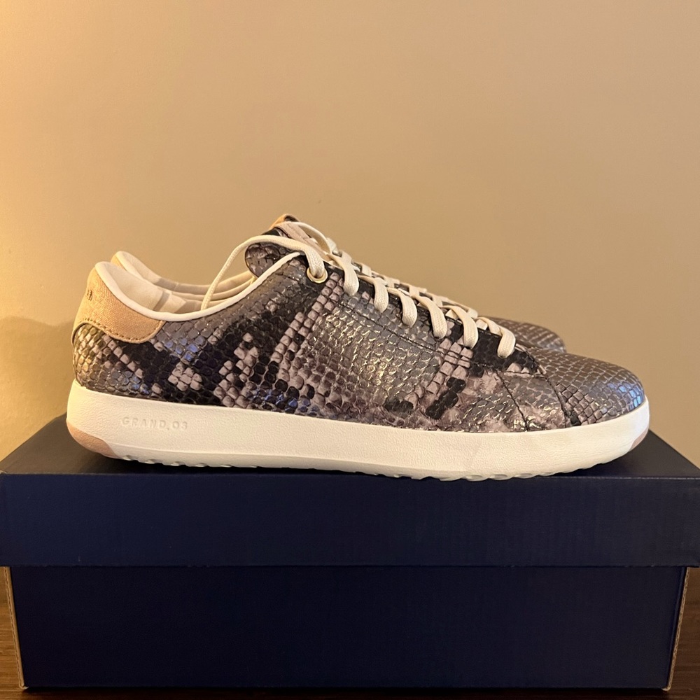 NWT Womens Cole Haan Grand Pro Sparkle Snakeprint Sneakers - Sz 9